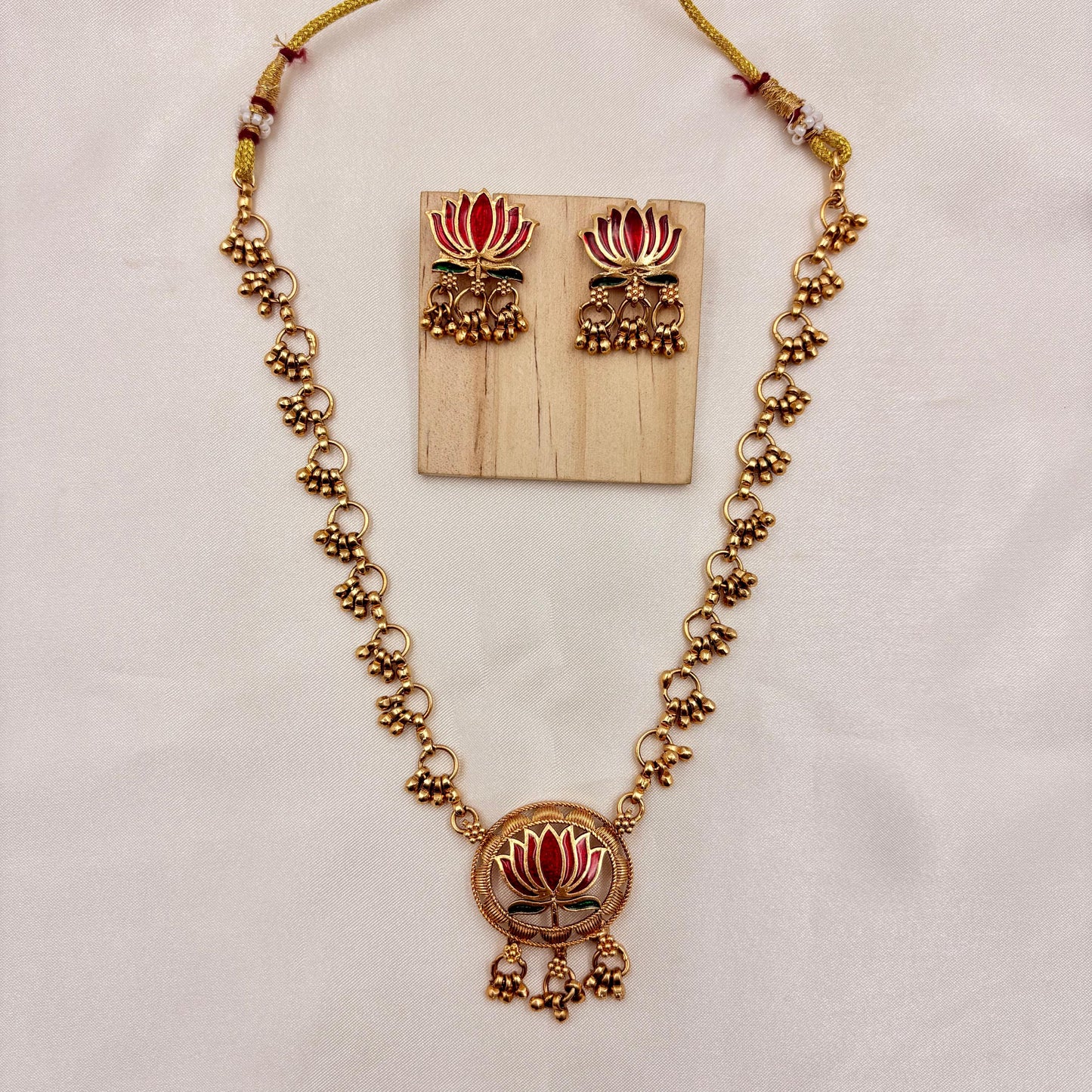 🌸 Lotus Harmony Necklace Set – Ethnic Grace Redefined