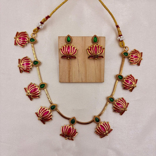 🌸 Lotus Blossom Necklace Set – Handcrafted Elegance